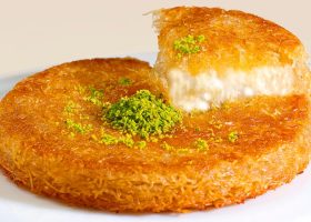 طريقة عمل هريسة بالكنافة