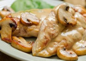 طريقة عمل صدور الدجاج بالمشروم