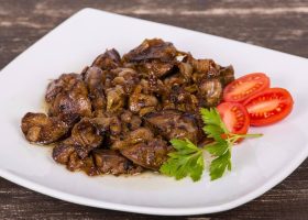 طريقة عمل شرائح الكبدة بدبس الرمان