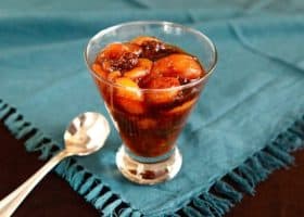 طريقة عمل كمبوت الفواكه مع جبن الكمبير