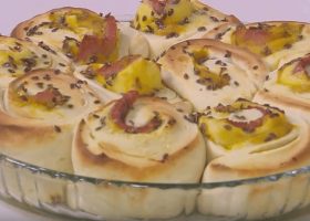 طريقة عمل سينابون الجبنة والزعتر والزيتون