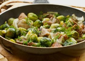 طريقة عمل طاجن اللحم بالمكور الصغير