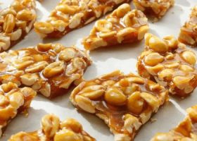 طريقة عمل حلى الكروكان بالبندق