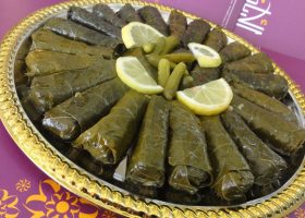 طريقة عمل ورق العنب بزيت الزيتون والليمون