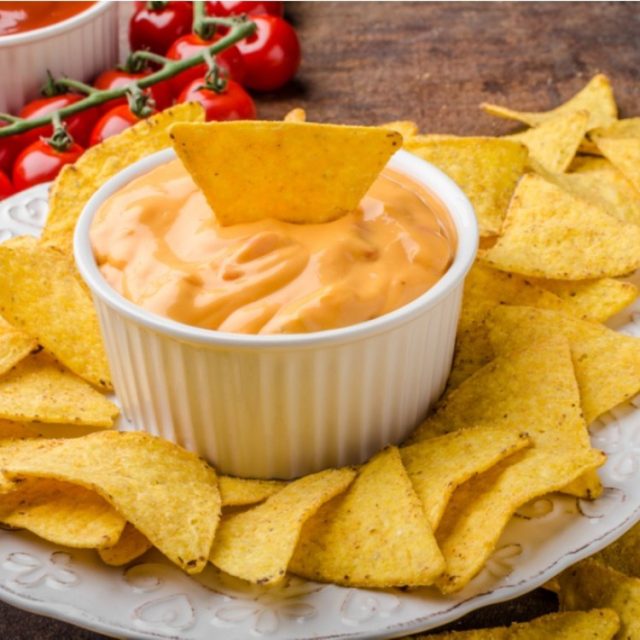 طريقة عمل صلصة الجبن للناتشوز