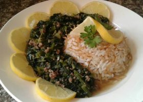 طريقة عمل السبانخ مع الارز واللحمة المفرومة