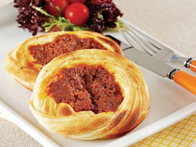 طريقة عمل بريوش باللحم