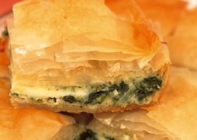 طريقة عمل بوريك تركي بالخضار