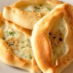 طريقة عمل معجنات بالجبنة