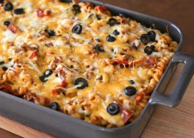 طريقة عمل مكرونة البيتزا بالدجاج