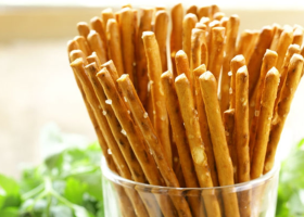 طريقة عمل أصابع البسكويت المالح