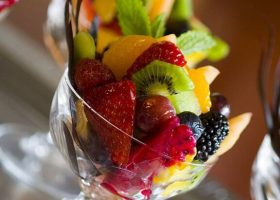 طريقة عمل كوكتيل فواكه متنوعة