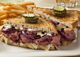 طريقة عمل ساندويش الروست بيف المدخن