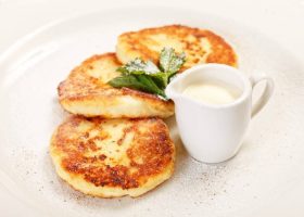 طريقة عمل بان كيك بالجبن والبقدونس