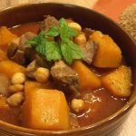 طريقة عمل كواز اليقطين مع صوص الطماطم