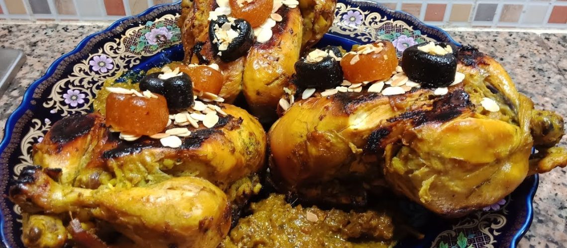 طريقة عمل دجاج مغربي بالفواكه المجففة
