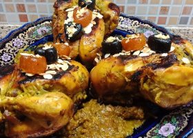 طريقة عمل دجاج مغربي بالفواكه المجففة