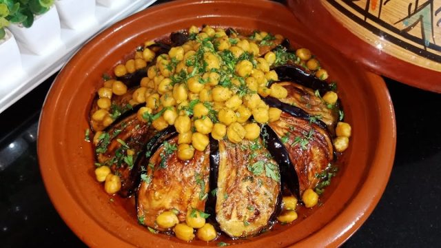 طريقة عمل طاجين المدربل بالحمص