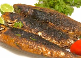طريقة عمل السمك المشوي بالردة