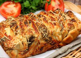 طريقة عمل قالب الخبز بالجبن