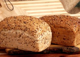 طريقة عمل خبز بذور الكتان