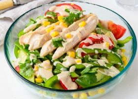 طريقة عمل سلطة أصابع الدجاج