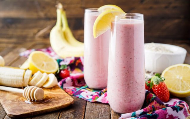 طريقة عمل كوكتيل الفواكه بالحليب