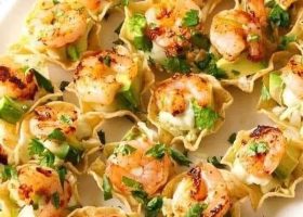 لقيمات تاكو الجمبري بصوص كريم الكزبرة