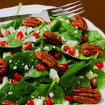 طريقة عمل سلطة السبانخ بالدراق والجوز
