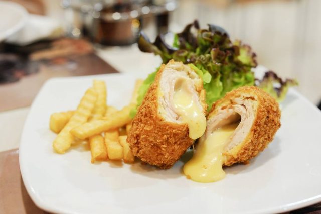 طريقة عمل رول البانيه بالجبن