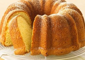 طريقة عمل كيكة سهلة بدون حليب