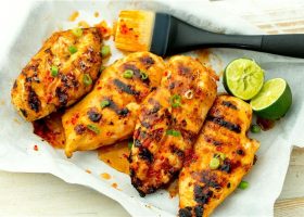 طريقة عمل صدور الدجاج المشوية للرجيم