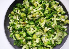 طريقة عمل البروكلي بالثوم والليمون
