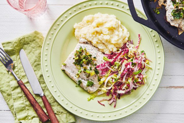 طريقة عمل تتبيلة سمك بالزبادي