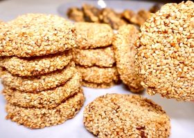 طريقة عمل حلى الموز بالسمسم بدون سكر أو دقيق