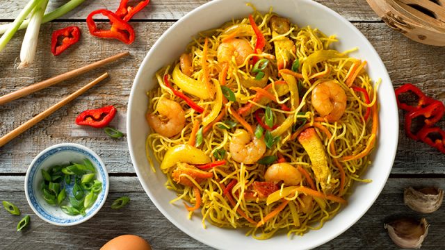 طريقة عمل نودلز سنغافوري