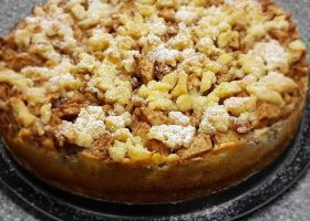 طريقة عمل تشيز كيك التفاح بالكراميل