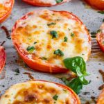 طريقة عمل طماطم مشوية بجبن البارميزان