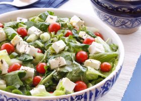 طريقة عمل سلطة الجرجير بجبن الفيتا