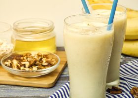 طريقة عمل سموثي الموز الصحي