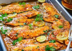 طريقة عمل فيليه السمك بصلصة الكريمة الخفيفة والشبت