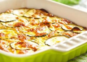 طريقة عمل صينية الكوسة بالفرن