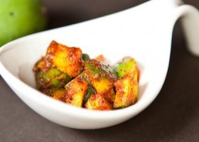 طريقة عمل مخلل المانجو الأخضر