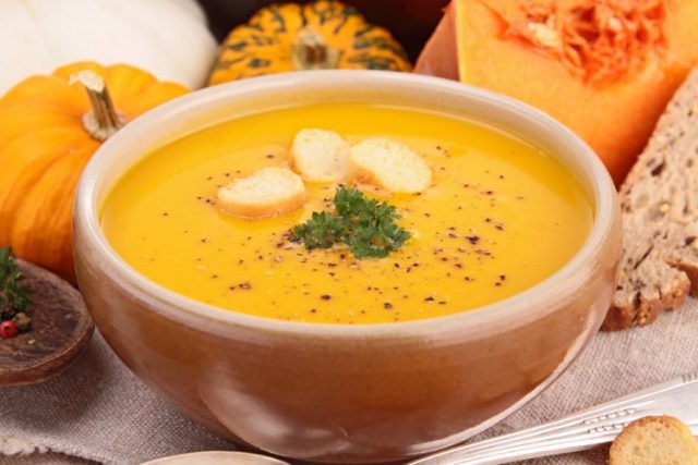 طريقة عمل شوربة القرع العسلي