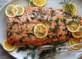 طريقة عمل فيليه سمك سلمون مشوي