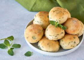 طريقة عمل كرات الزعتر الاخضر