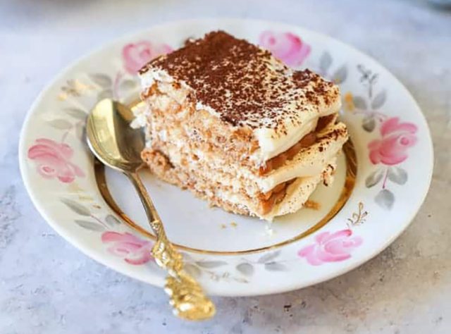 طريقة عمل طبقات البسكويت بالنسكافيه