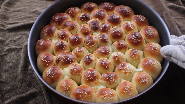 طريقة عمل عجينة خلية النحل بدون حليب