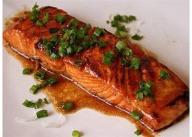 طريقة عمل السلمون المشوي بالصويا صوص للرجيم