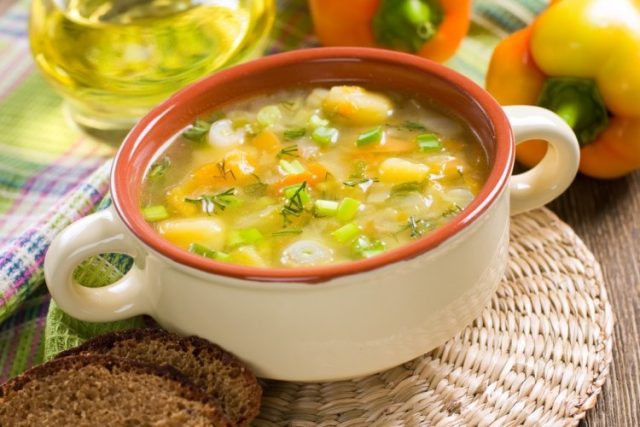 طريقة عمل شوربة الشوفان بالدجاج والخضار